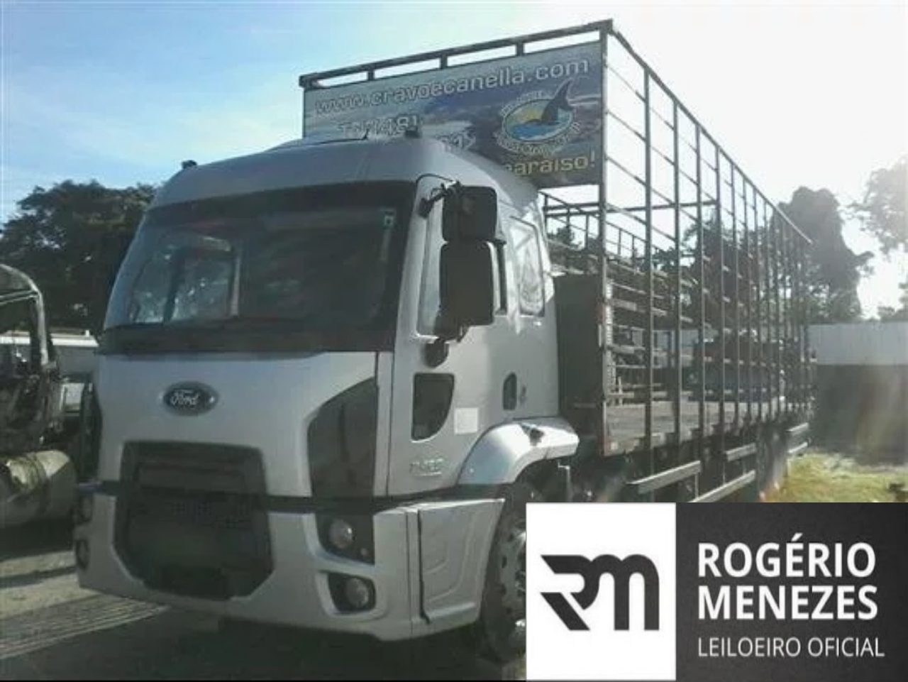 FORD CARGO 2015