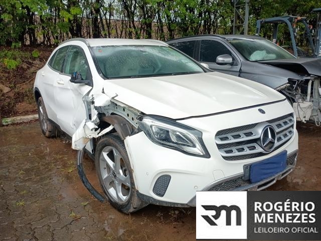 MERCEDES-BENZ - GLA200FF 2019