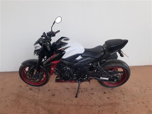 SUZUKI GSX-S750 2022